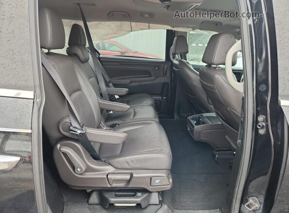 5FNRL6H74JB016806 2018 HONDA ODYSSEY Black Widok wnętrza z tyłu