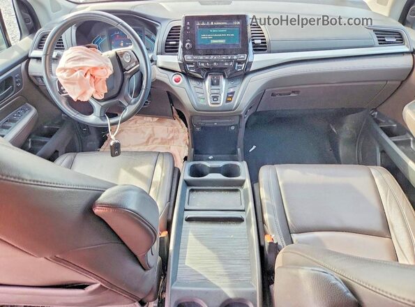 5FNRL6H74JB100995 2018 HONDA ODYSSEY White Вид панелі приладів