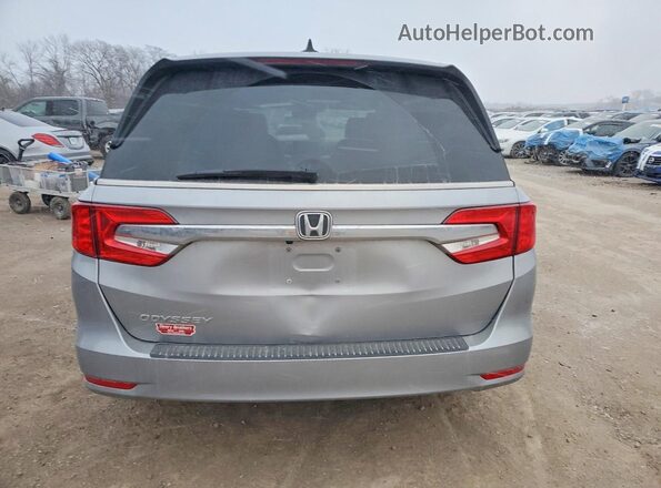 5FNRL6H76JB063321 2018 HONDA ODYSSEY Серебряный Вид сзади