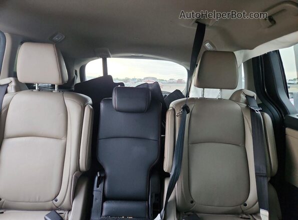 5FNRL6H93JB060748 2018 HONDA ODYSSEY Gray Rear seats view