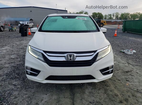 5FNRL6H96JB000561 2018 HONDA ODYSSEY Белый Вид спереди