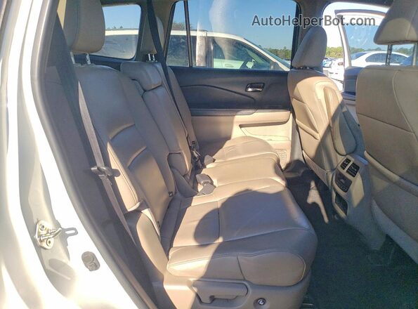 5FNYF6H59JB032159 2018 HONDA PILOT Белый Вид задней части салона