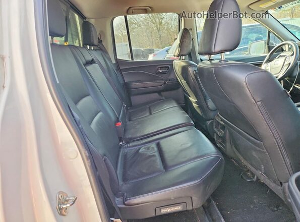 5FPYK3F53KB024709 2019 HONDA RIDGELINE Белый Вид задних сидений