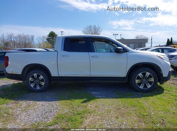 5FPYK3F71KB017498 2019 HONDA RIDGELINE White Rear interior view