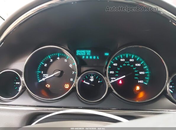 5GAKVCKD3HJ327088 2017 BUICK ENCLAVE Red Widok tylnych siedzeń
