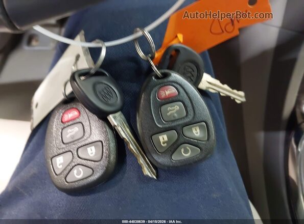 5GAKVCKD3HJ327088 2017 BUICK ENCLAVE Red Widok deski rozdzielczej
