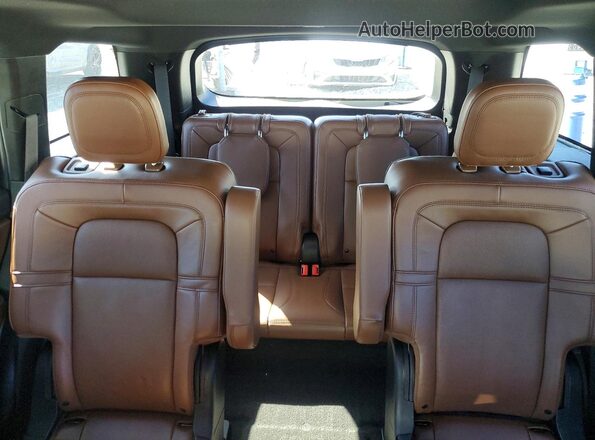 5LM5J7WC8RGL02663 2024 LINCOLN AVIATOR Белый Вид задних сидений