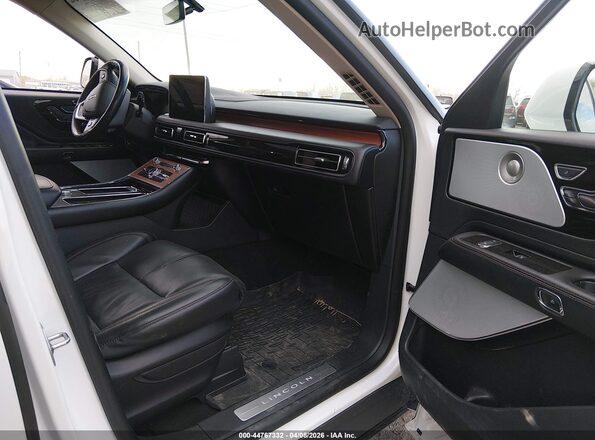 5LM5J7XC5MGL09433 2021 LINCOLN AVIATOR White Սալոնի դիմացի տեսք