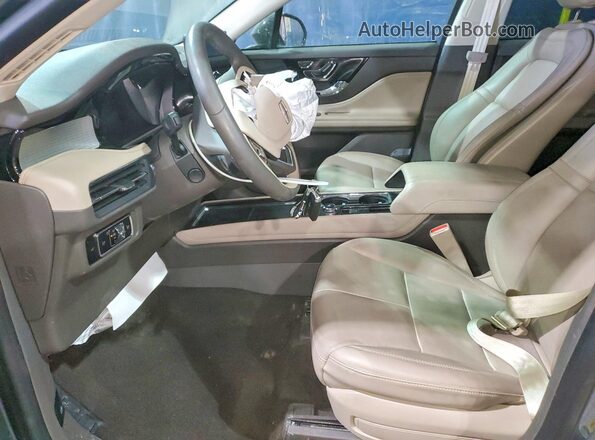 5LMCJ1DA0RUL02115 2024 LINCOLN CORSAIR Gray Widok wnętrza z przodu