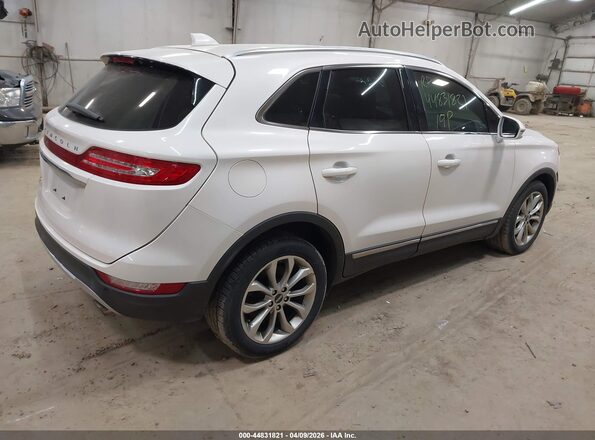 5LMCJ2D99KUL44302 2019 LINCOLN MKC Белый Задняя правая четверть
