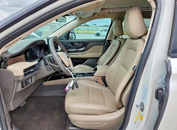5LMCJ2DA9PUL16629 2023 LINCOLN CORSAIR White Widok wnętrza z przodu