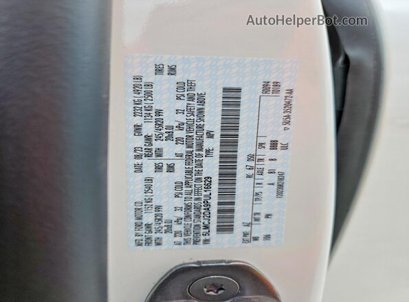 5LMCJ2DA9PUL16629 2023 LINCOLN CORSAIR White Widok wnętrza 360 stopni