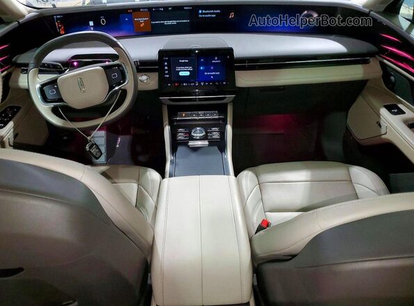 5LMPJ8JAXSJ891390 2025 LINCOLN NAUTILUS Белый Вид панели приборов