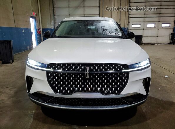 5LMPJ8JAXSJ891390 2025 LINCOLN NAUTILUS Белый Вид спереди