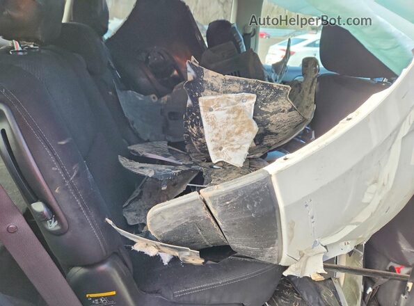 5N1AR2MM1GC659731 2016 NISSAN PATHFINDER Белый Вид задней части салона