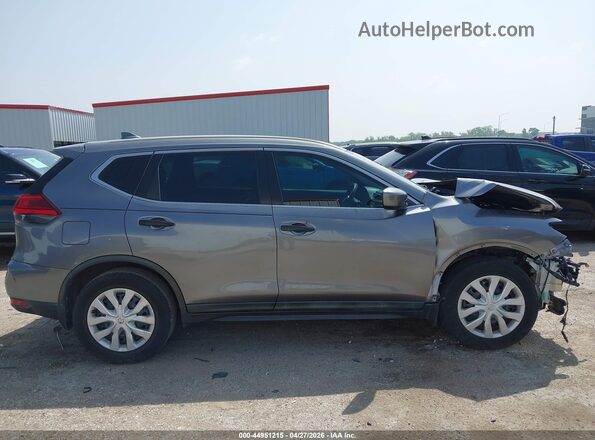 5N1AT2MT1HC780673 2017 NISSAN ROGUE Gray Rear interior view