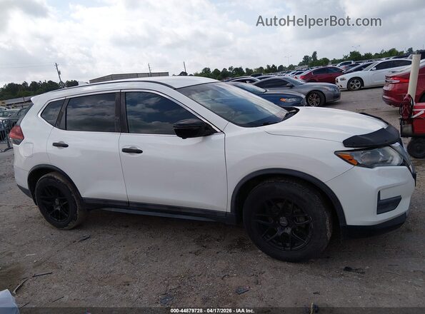 5N1AT2MT4JC703835 2018 NISSAN ROGUE Белый Вид задней части салона