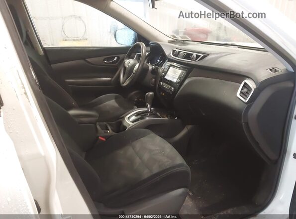 5N1AT2MV2GC748606 2016 NISSAN ROGUE Белый Вид салона спереди