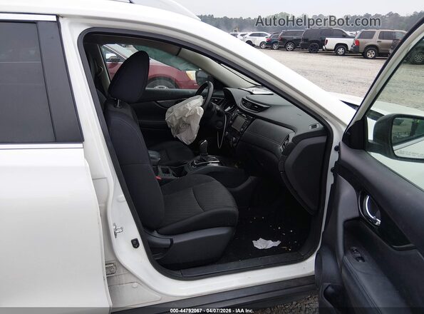 5N1AT2MV2HC780781 2017 NISSAN ROGUE Белый Вид салона спереди