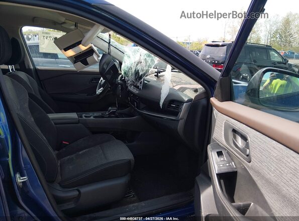 5N1AT3AB2MC690900 2021 NISSAN ROGUE Синий Вид салона спереди