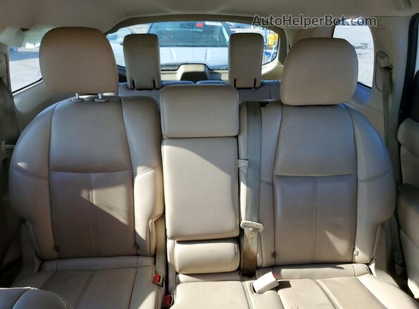 5N1DR2MM0HC620076 2017 NISSAN PATHFINDER Белый Вид задних сидений