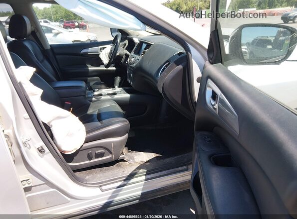 5N1DR2MM1HC622757 2017 NISSAN PATHFINDER Silver Widok wnętrza z przodu