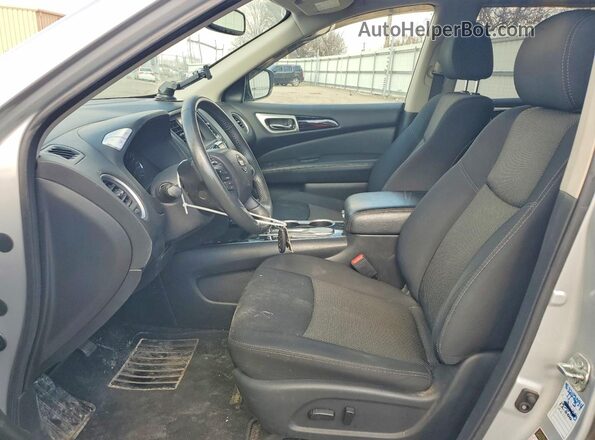 5N1DR2MN2JC616268 2018 NISSAN PATHFINDER Silver Vista interior delantera