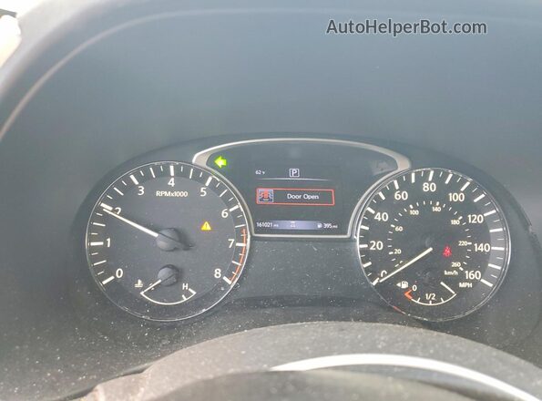 5N1DR2MN2JC616268 2018 NISSAN PATHFINDER Silver Vista del cuadro de instrumentos