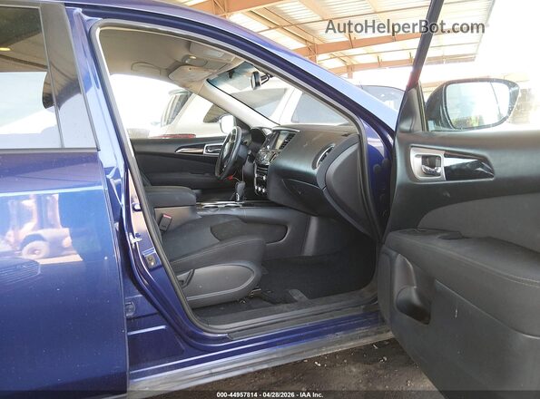 5N1DR2MN8HC665405 2017 NISSAN PATHFINDER Blue Вид салону спереду