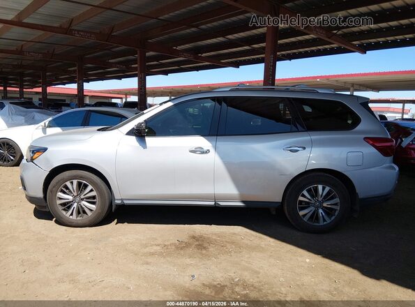 5N1DR2MN9KC587353 2019 NISSAN PATHFINDER Silver 360 interior view