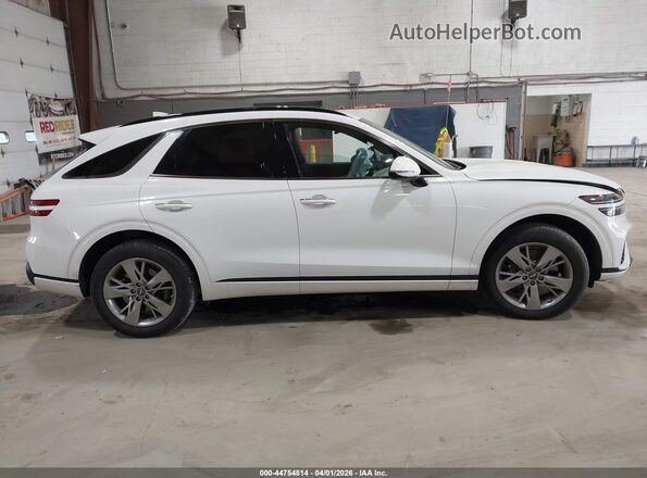 5NMMCDTC5RH015192 2024 GENESIS GV70 White Вид задньої частини салону
