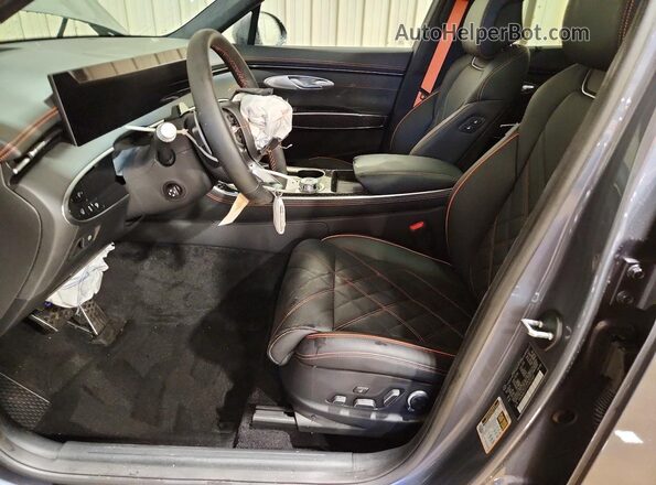 5NMMEDTC4TH039369 2026 GENESIS GV70 Gray Vista interior delantera