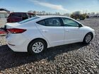 2017 Hyundai Elantra Se White vin: 5NPD74LF0HH200413