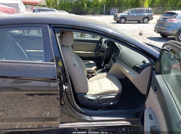 5NPD74LF0KH475755 2019 HYUNDAI ELANTRA Черный Вид салона спереди