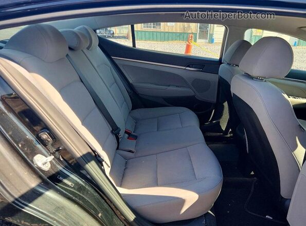 5NPD74LF2JH355308 2018 HYUNDAI ELANTRA Black Widok tylnych siedzeń