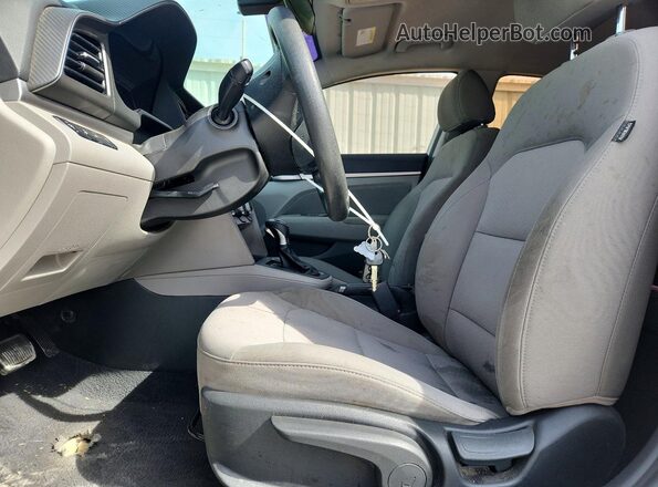 5NPD84LF0KH433082 2019 HYUNDAI ELANTRA Серебряный Вид салона спереди