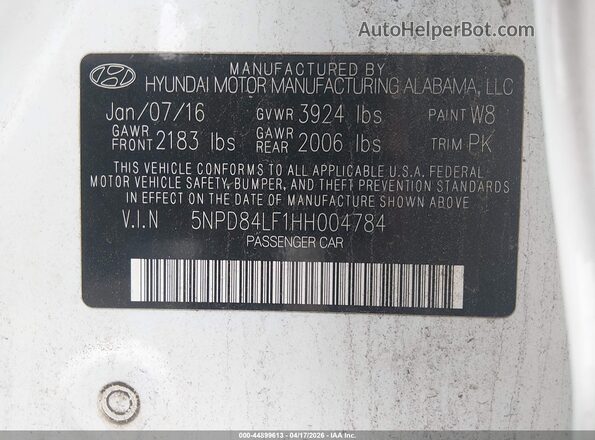 5NPD84LF1HH004784 2017 HYUNDAI ELANTRA Белый Вид подкапотного пространства