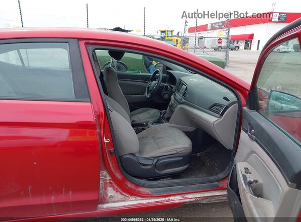 5NPD84LF1JH253656 2018 HYUNDAI ELANTRA Красный Вид салона спереди