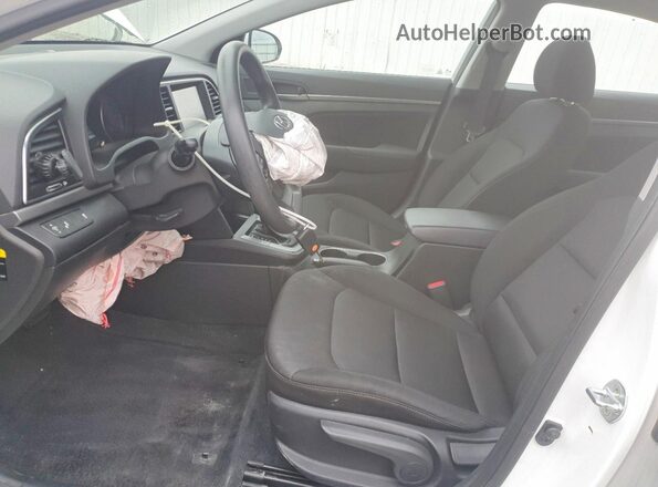 5NPD84LF1JH345706 2018 HYUNDAI ELANTRA Белый Вид салона спереди
