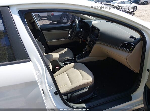 5NPD84LF2HH199326 2017 HYUNDAI ELANTRA White Vista interior delantera