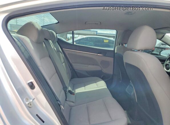 5NPD84LF3JH382157 2018 HYUNDAI ELANTRA Серебряный Вид задних сидений