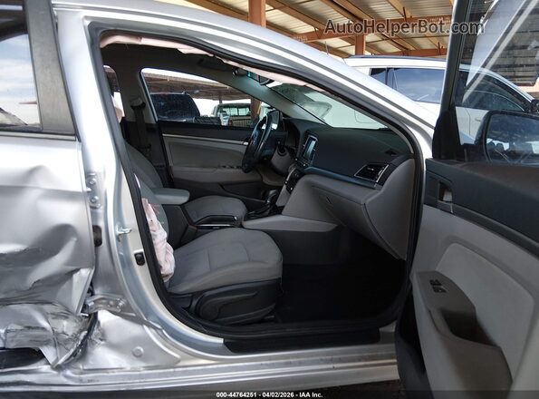 5NPD84LF4JH321836 2018 HYUNDAI ELANTRA Silver წინა სალონის ხედი