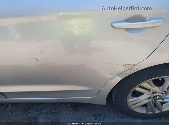 5NPD84LF4KH398207 2019 HYUNDAI ELANTRA Серебряный Вид спереди