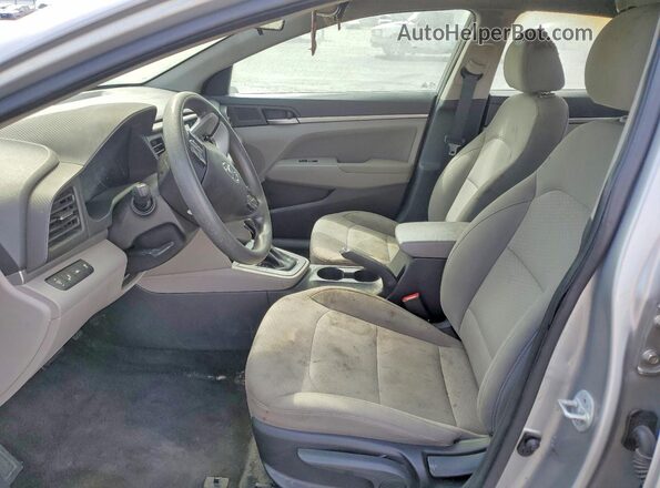 5NPD84LF4LH559950 2020 HYUNDAI ELANTRA Серебряный Вид салона спереди