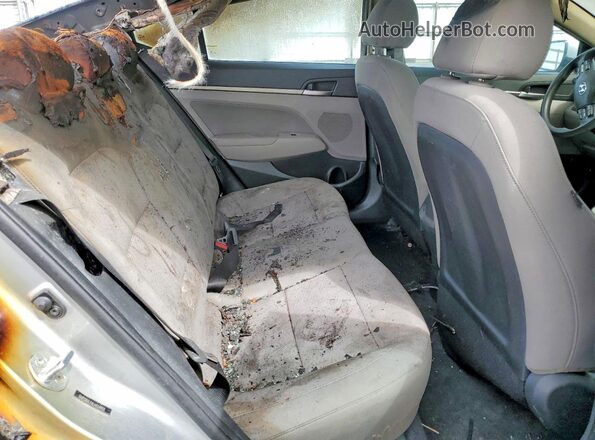 5NPD84LF4LH559950 2020 HYUNDAI ELANTRA Серебряный Вид задних сидений