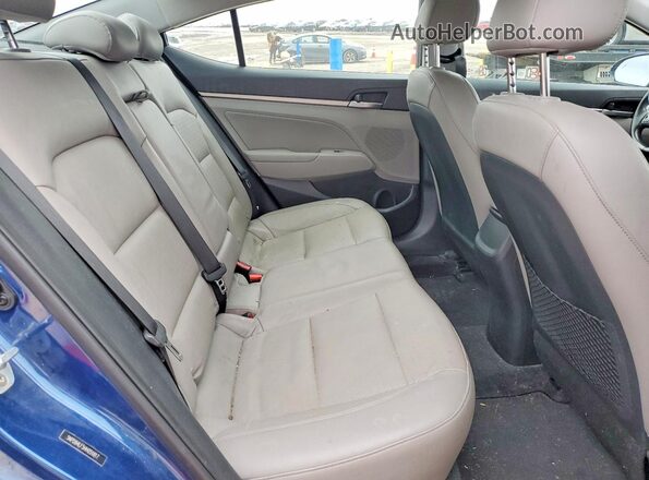 5NPD84LF5HH051817 2017 HYUNDAI ELANTRA Blue Vista de los asientos traseros
