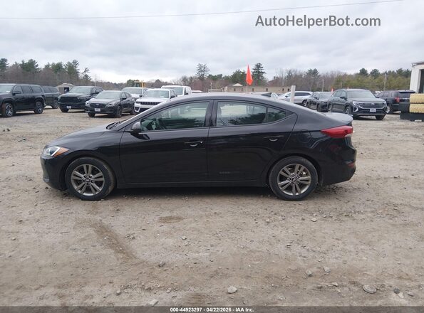 5NPD84LF5HH156681 2017 HYUNDAI ELANTRA Черный 