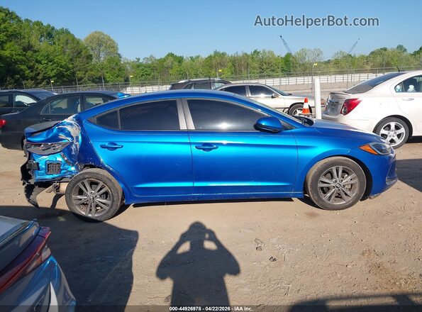 5NPD84LF7HH105702 2017 HYUNDAI ELANTRA Blue Widok wnętrza z tyłu