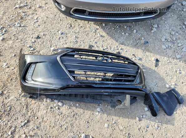 5NPD84LF7JH296026 2018 HYUNDAI ELANTRA Черный Вид подкапотного пространства