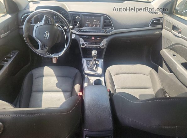 5NPD84LF8HH133783 2017 HYUNDAI ELANTRA Black Առջևի վահանակի տեսք